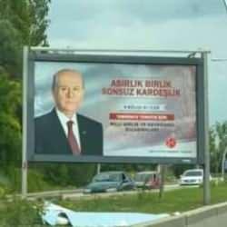 "9 b&ouml;lge" ifadesi ne anlama geliyor? MHP'den afişler i&ccedil;in a&ccedil;ıklama geldi
