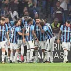 Golcü Trabzonspor'a hayat verdi! Fırtına sezona 3 puanla başladı