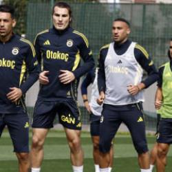 Tedesco'dan Beşiktaş derbisi öncesi İrfan Can Kahveci ve Cenk Tosun kararı