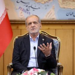 Pezeşkiyan'dan nükleer tesis çıkışı: "Yeniden daha güçlü şekilde inşa edeceğiz"