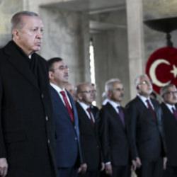 Cumhurbaşkanı Erdoğan ve devlet erkanı Anıtkabir'de: Yolumuzdan dönmeyeceğiz