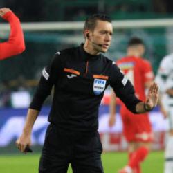 Taraftarlar tepkili! Bahis oynayan Zorbay Küçük en çok hangi devin canını yaktı?