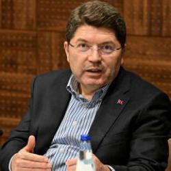 Bakan Tunç'tan son dakika Demirtaş mesajı