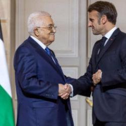 Macron ile Filistin Devlet Başkanı Abbas bir araya geldi