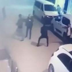 Van'da cinayet! 2 kişinin öldürülme anı kamerada