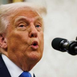 Trump: Uykucu Joe Biden'ın otomatik imzayla attığı tüm belgeler geçersizdir