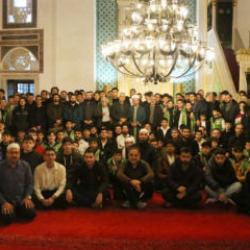 52 ilde 3 bin 200 liseli genç, sabah namazında buluştu