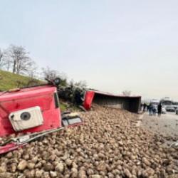 Bursa'daki tır kazasında acı haber: 1 ölü, 3 yaralı