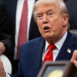 Epstein'le fotoğrafı basına bomba gibi düşmüştü! Trump ilk kez konuştu! 