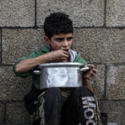 Gazze'de gıda krizi devam ediyor! G&ouml;r&uuml;nt&uuml;ler bir kez daha g&ouml;zler &ouml;n&uuml;ne serdi