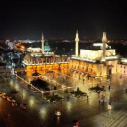 Konya Büyükşehir'in Şeb-i Arus'a özel aydınlatmaları şehri renklendirdi