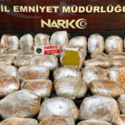 Tam 56 kilo: Otomobilin koltuklarına gizlenmiş halde bulundu!