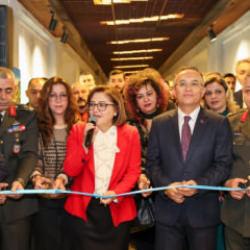 Gaziantep B&uuml;y&uuml;kşehir'den 25 Aralık Kurtuluş G&uuml;n&uuml;&rsquo;ne &ouml;zel sergi 