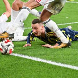 Derbide g&ouml;zden ka&ccedil;an anlar! Ma&ccedil;ı g&ouml;lgede bıraktı