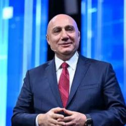 Halkbank&rsquo;tan esnaf, kadın ve gen&ccedil;lere dev destek