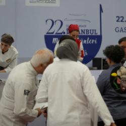 Bah&ccedil;elievler Belediyesi şefleri 3 altın madalya ile d&ouml;nd&uuml; 