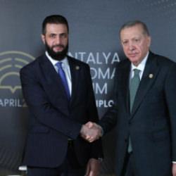 T&uuml;rkiye'nin hamlesi İsrail'in İran koridorunu kapatabilir: Oyun havadan bozulacak!