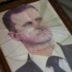 Eski Esed generali hacklendi! İsrailli subay sandığı kişiye bir bir anlatmış