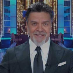 &Uuml;nl&uuml; komedyenden  8 yıl sonra m&uuml;jdeli haber!