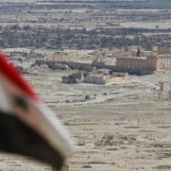 İngiltere ve Fransa Suriye'de harekete ge&ccedil;ti: Silah depolarını vurdu!