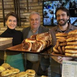 70 yaşındaki pastaneci, mesleğini evlatlarıyla s&uuml;rd&uuml;r&uuml;yor