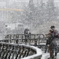Ankara'da kar alarmı! Başkent beyaza b&uuml;r&uuml;nd&uuml;