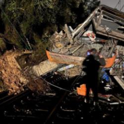 Son dakika: &Uuml;lke şokta! 3 g&uuml;nde &uuml;&ccedil;&uuml;nc&uuml; tren faciası! 42 kişi hayatını kaybetmişti