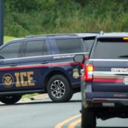 ABD polisi bunu da yaptı: 5 yaşındaki &ccedil;ocuk g&ouml;zaltında: ICE'ye y&ouml;nelik &ouml;fke artıyor!