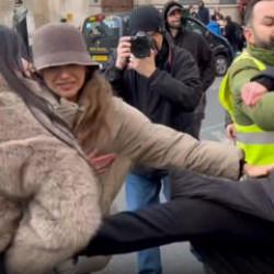 B&ouml;l&uuml;c&uuml; ter&ouml;r &ouml;rg&uuml;t&uuml; YPG'nin uzantıları Londra'da kadınlara saldırdı