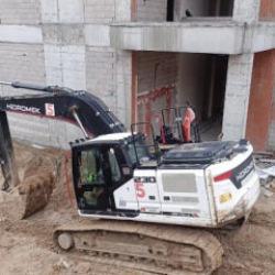 Adıyaman'da feci &ouml;l&uuml;m: İş makinesi ile duvar arasında sıkıştı!