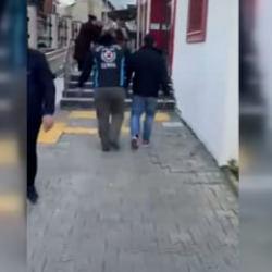 İzmir'de drift atan s&uuml;r&uuml;c&uuml;ye para cezası uygulandı