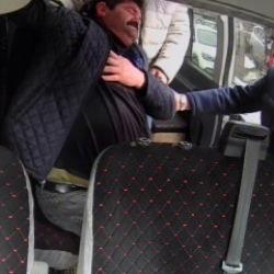 Sakarya'da dolmuş şof&ouml;r&uuml; kalp hastası yolcuyu hastaneye yetiştirdi