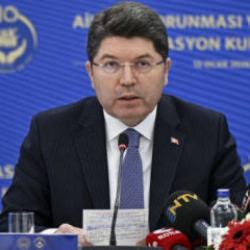 Bakan Tun&ccedil;'tan deprem davaları a&ccedil;ıklaması: 2 bin 673 kişiye dava a&ccedil;ıldı