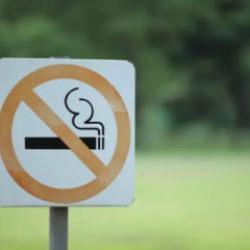 Sigara yasağı yolda! Artık parklar ve plajlarda i&ccedil;ilemeyecek