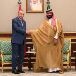 Suudi Arabistan&rsquo;da &ldquo;d&uuml;ş&uuml;nsel d&ouml;n&uuml;ş&uuml;m&rdquo; ve Uluslararası Medya Formu (2)