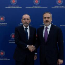 &Uuml;rd&uuml;n resmen duyurdu: 15 yıl sonra ilk kez T&uuml;rk topraklarına girdiler