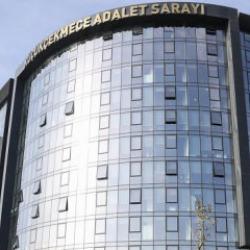 İstanbul'da adliyede hakime saldırı girişimi: Avukat g&ouml;zaltında