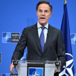 Rutte: NATO'nun AB zihniyeti değişti