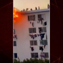 Senegal'de &uuml;niversite kamp&uuml;s&uuml;nde &ccedil;ıkan yangında korkan bazı &ouml;ğrenciler pencereden atladı