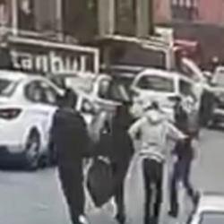 Bankadan &ccedil;ekilen 1,7 milyon lirayı b&ouml;yle &ccedil;aldılar: O anlar kamerada