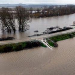 Edirne'de debisi artan Tunca'da 'kırmızı', Meri&ccedil;'te 'turuncu' alarm verildi
