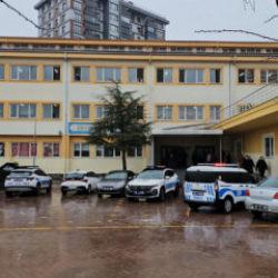 Kayseri'de ortaokulda dehşet! Bı&ccedil;aklı kavgada 1 &ouml;ğrenci yaralandı