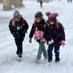 Son dakika: 8 ilimizde okullar 1 g&uuml;n tatil edildi