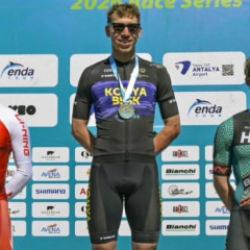 Konya'nın gururu Mustafa Tarak&ccedil;ı! İki ayrı kategoride şampiyon!