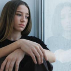 Psikologdan dikkat &ccedil;eken uyarı: "Depresyon ciddi bir ruh sağlığı sorunu"