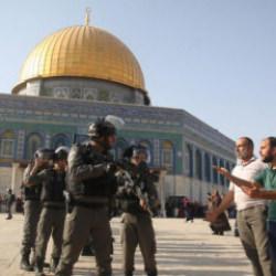 59 Yıl Sonra  Aksa&rsquo;da teravih  ve itikaf engeli! Ramazan&rsquo;da kutsal  mek&acirc;nlara abluka...