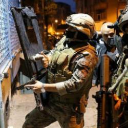 Adana'da operasyon! &Ccedil;ok sayıda ş&uuml;pheli yakalandı