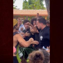 Brezilya'da Filistin bayrağı taşıyan kadına saldıran siyonistlere halk tepki g&ouml;sterdi