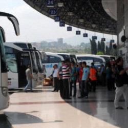 İstanbul'da bayram &ouml;ncesi otob&uuml;s biletlerinin y&uuml;zde 90'ı t&uuml;kendi