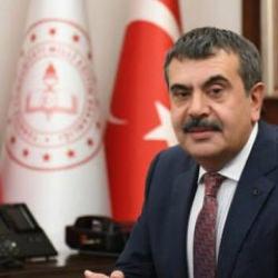 &Ouml;ğrenci ve veliler dikkat! 12 yıllık d&uuml;zen değişiyor mu? MEB ilan etti!